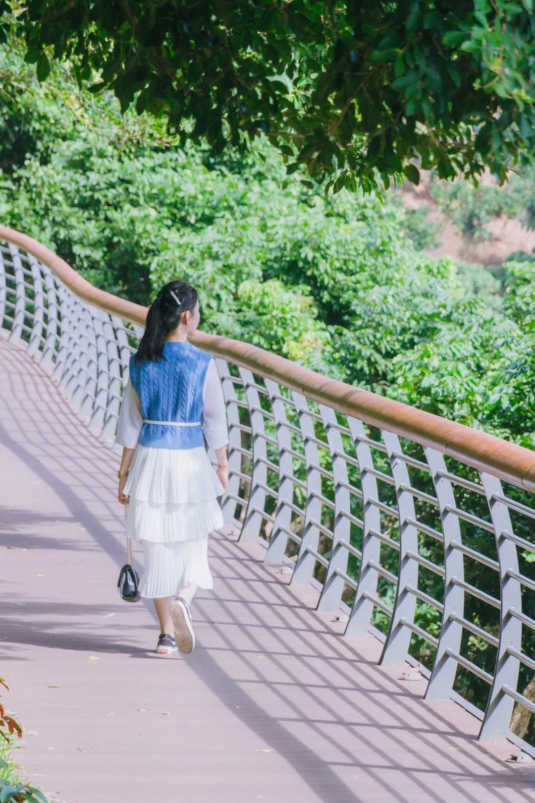 又发现深圳一个“绝美打卡地”！“淘金”绿道，人少免费