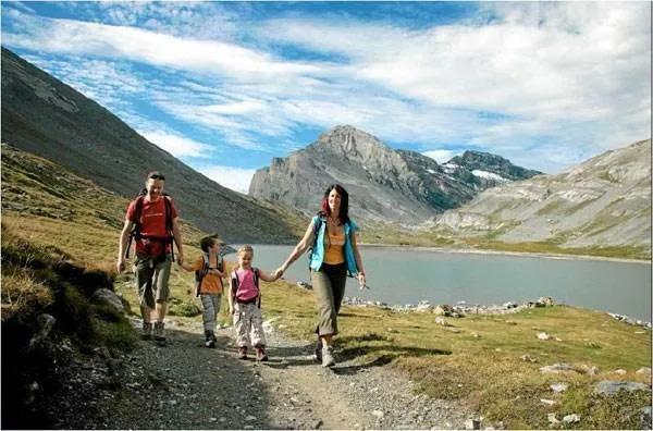 超炫酷的AR地球仪！把世界带到孩子的目前