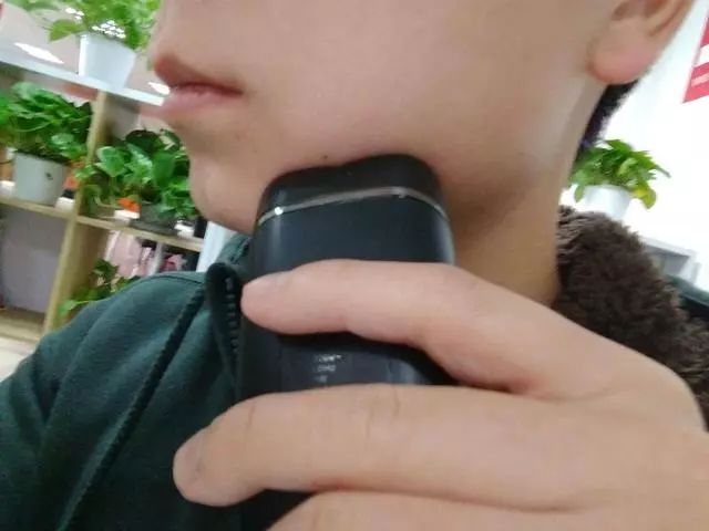 电动剃须刀十佳评测100左右,100元内剃须刀推荐高性价比