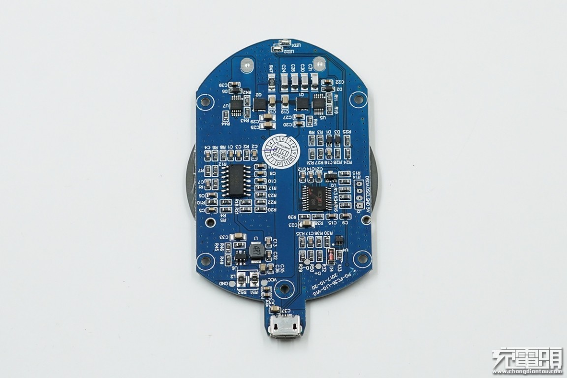 飞利浦到底有没有插排,飞利浦无线车充测评