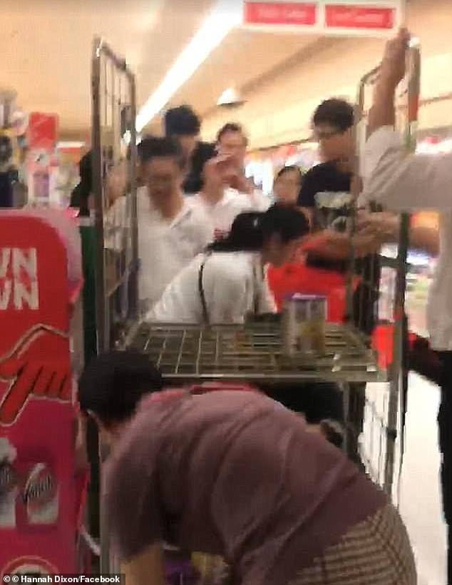 中国人去澳洲购买奶粉,澳洲留学生代购奶粉