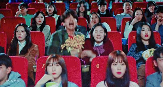 一个人的成熟和年龄没关系,看上去不成熟其实内心很成熟