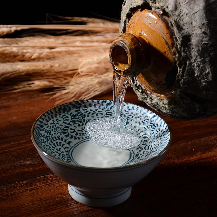 红酒可以用白酒杯醒酒嘛,白酒需要向红酒那样醒酒吗