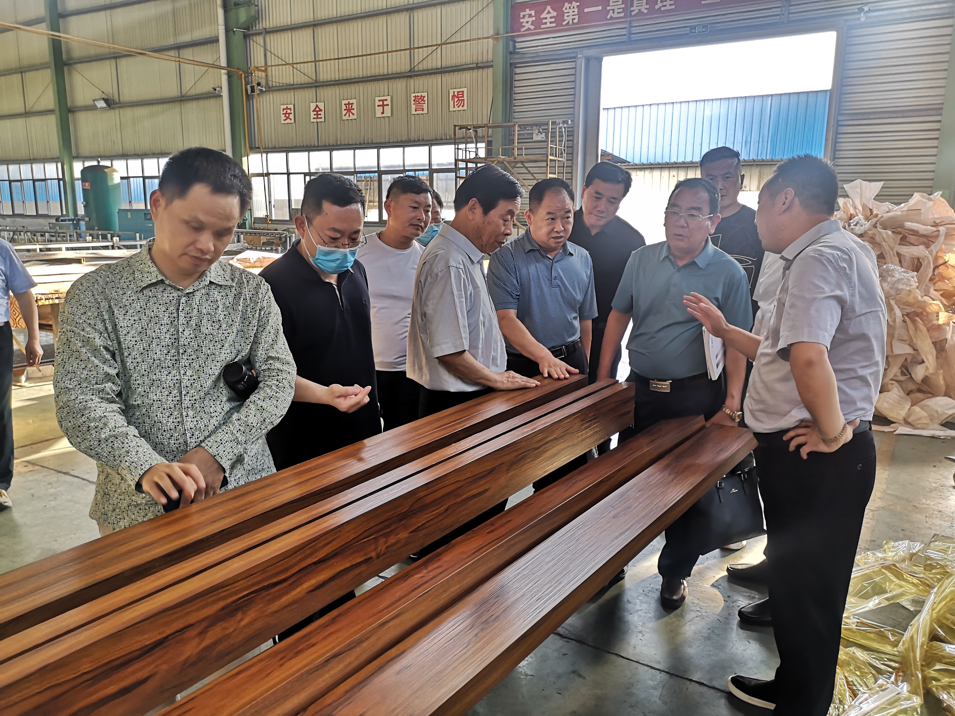 郑州市沈丘商会孙明洋会长带队走访龙图节能铝材（宣城）有限公司