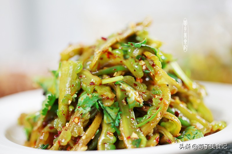凉拌苦瓜最好吃的做法不泼油,凉拌苦瓜甜最好吃的做法