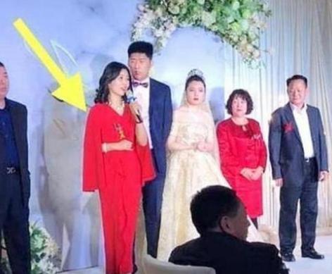 婚礼上婆婆抢足了风头,婚礼上婆婆抢了新娘的风头