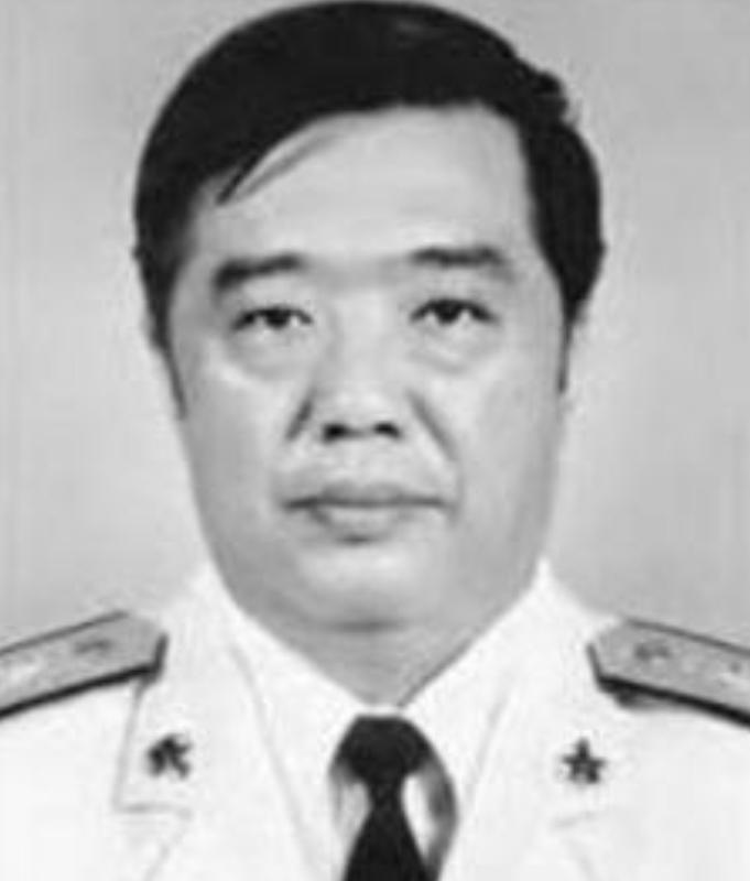 贺龙儿子贺鹏飞：42岁成少将，中国能有第一艘舰母，他功不可没
