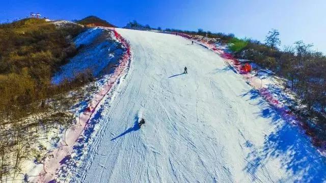 薛家寨照金国际滑雪场,热雪奇迹滑雪场高级道