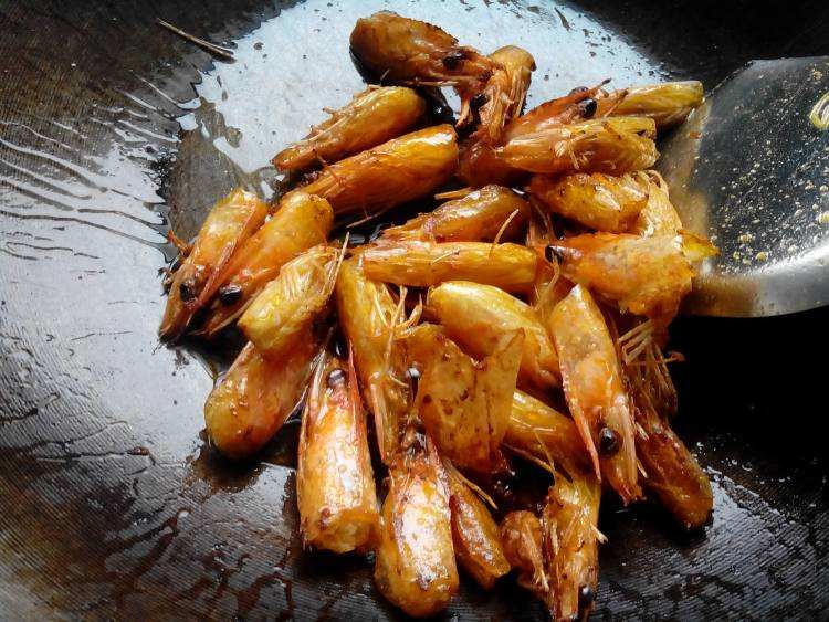 小虾头到底能不能吃权威解释,虾头到底能吃不