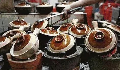 这家餐厅火了特色菜,这家餐厅火了顾客排队