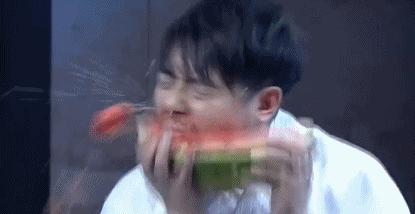 表白单身的英语口语,如何用英语撩男生