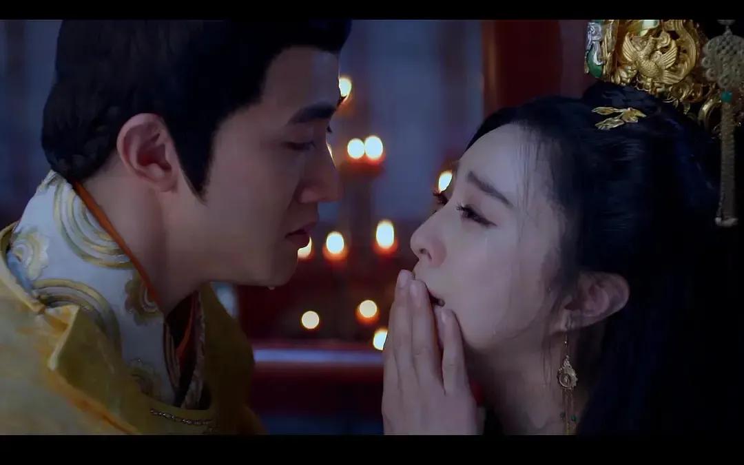 甄嬛传甄嬛后来是周迅演的吗,甄嬛传范冰冰为什么不演华妃