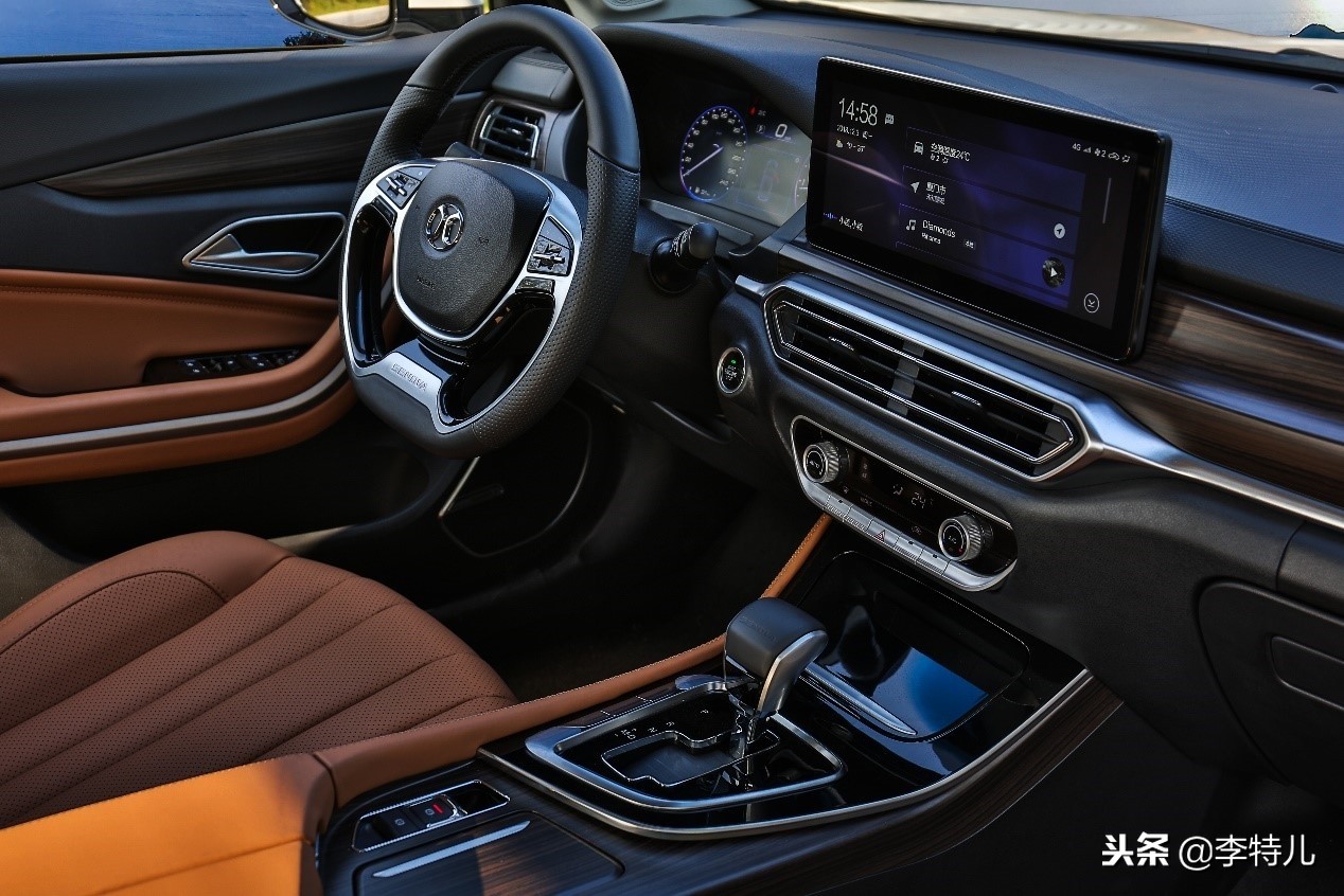 7.99万车,新款北汽绅宝智道报价