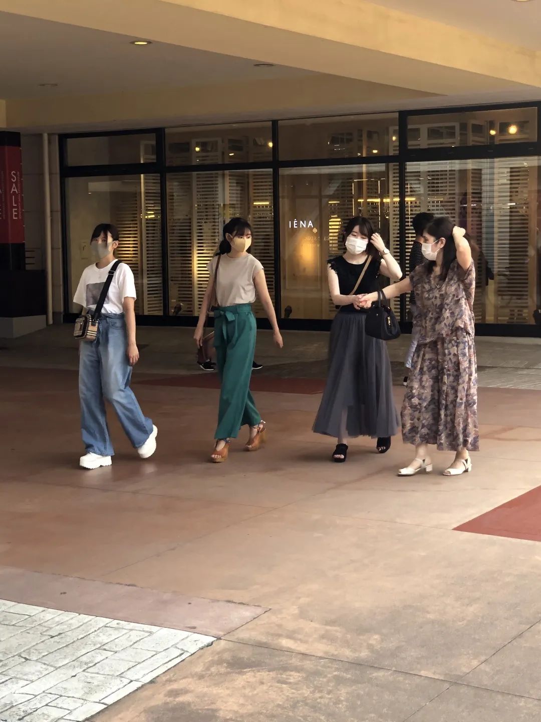 口罩，今年日本秋冬最流行的时尚单品