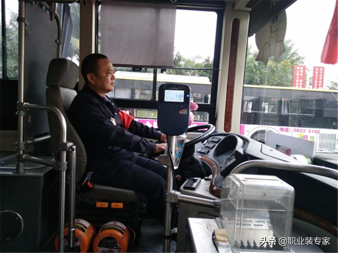 让工作装成为有趣的灵魂2——思想化、个性化、时尚化