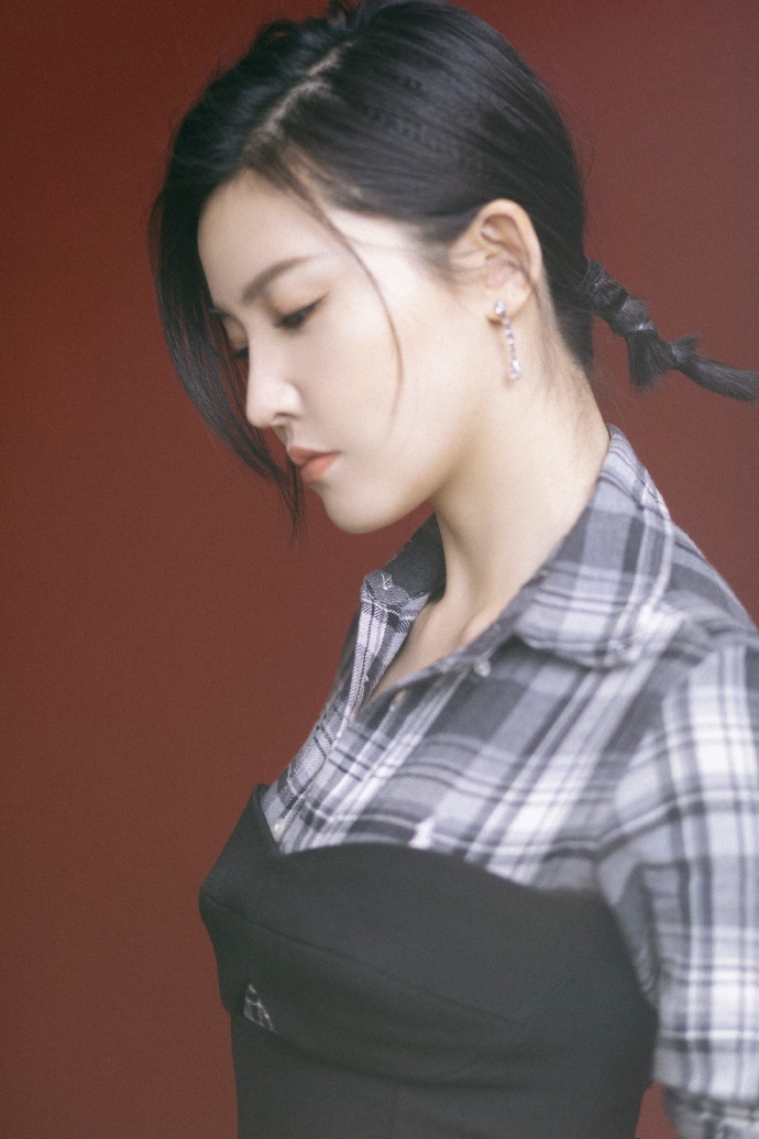 杨子姗青春装照片,杨子姗休闲甜酷写真图片