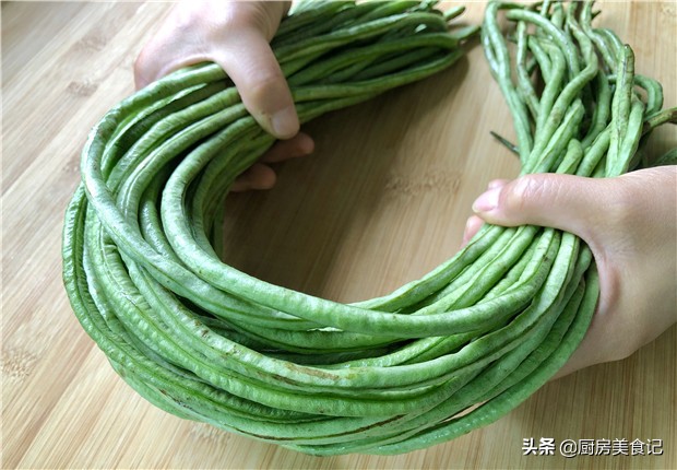 豆角吃不完怎么放冬天才好吃,吃不完的豆角这样做能放一年
