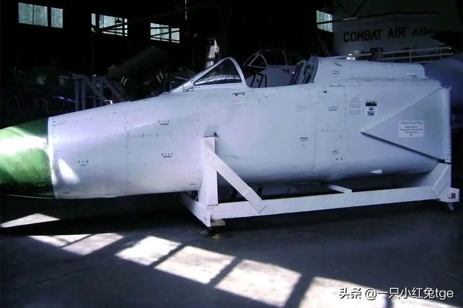 缇庡啗绌哄啗瑁呭澶у叏,閭ｄ簺骞村厰瀛愭悶鍒扮殑瑁呭