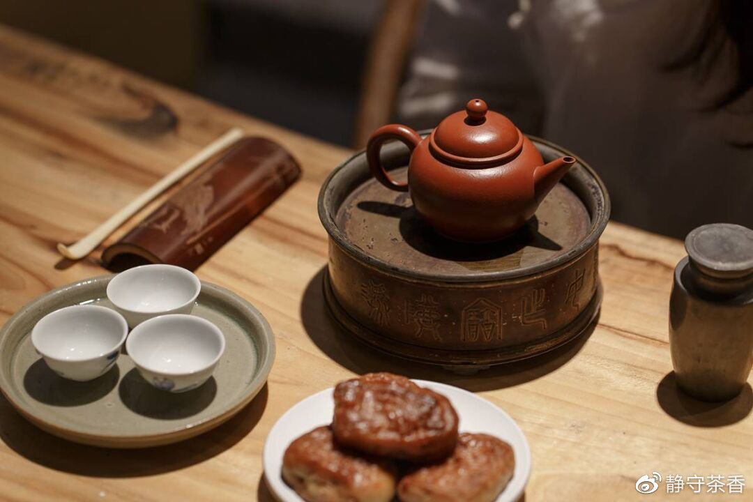 蜜兰香的品质特点,蜜兰香清香型和浓香型区别