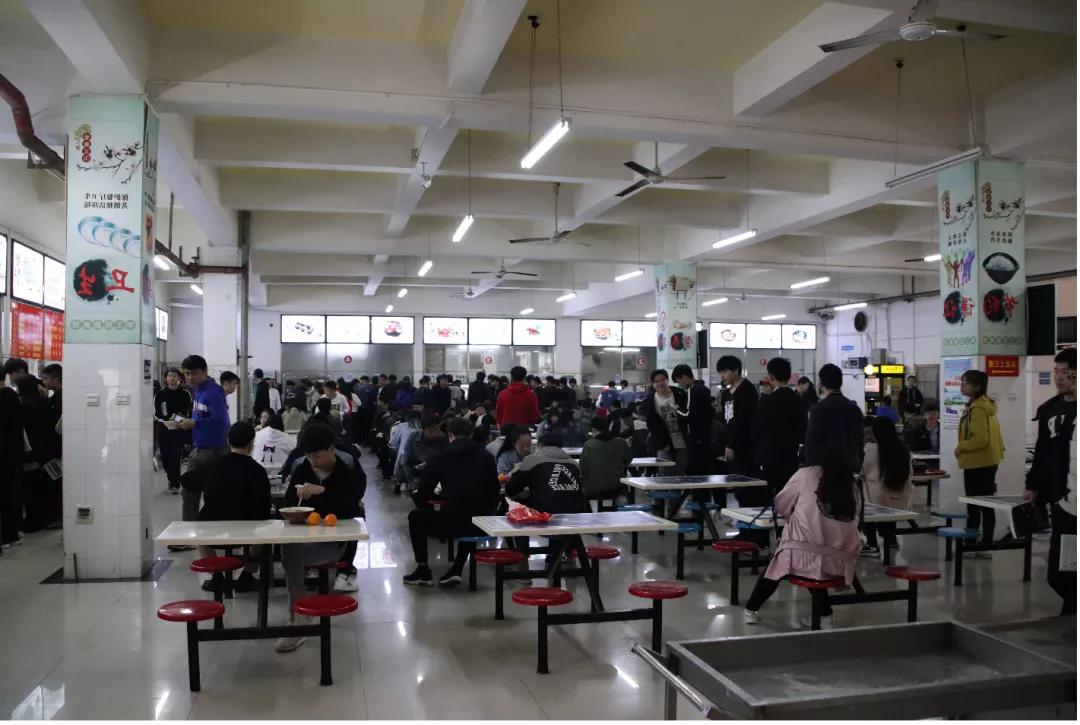 快到碗里来！带你了解舌尖上的湖北交通工作技术学院