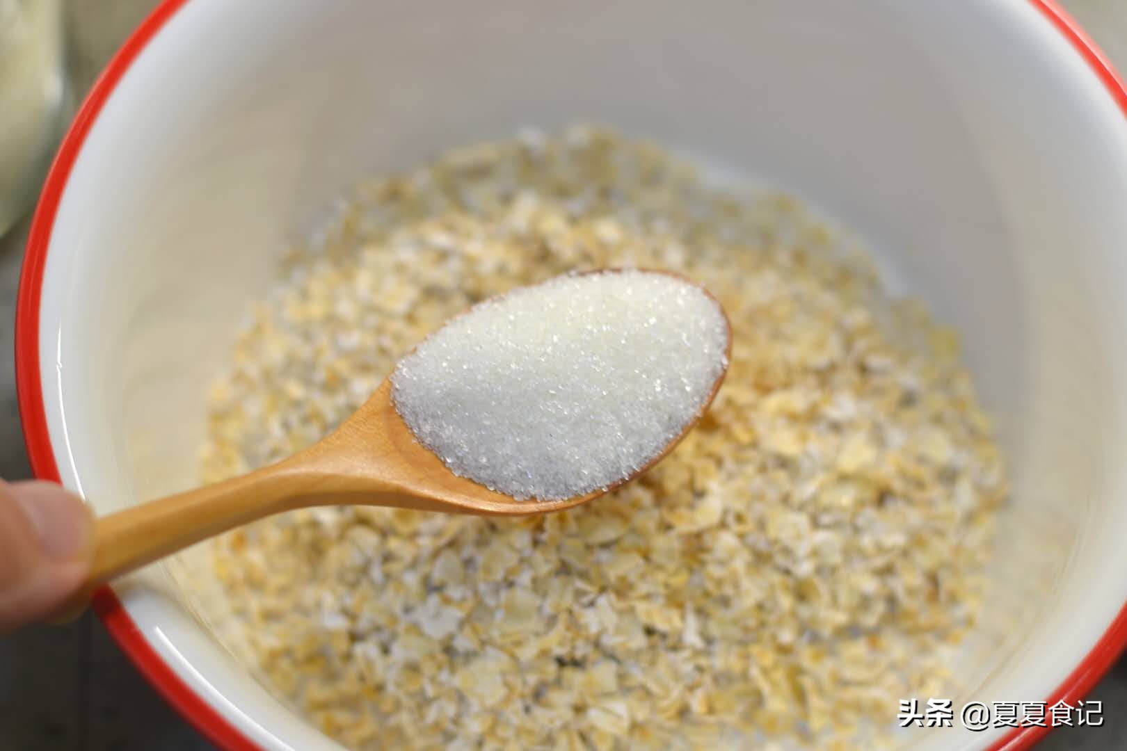 燕麦片最简单好吃的做法,自制烤燕麦片的做法