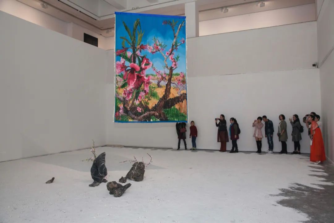 一群中国女工，做出比爱马仕还贵的奢侈品，拍出332万