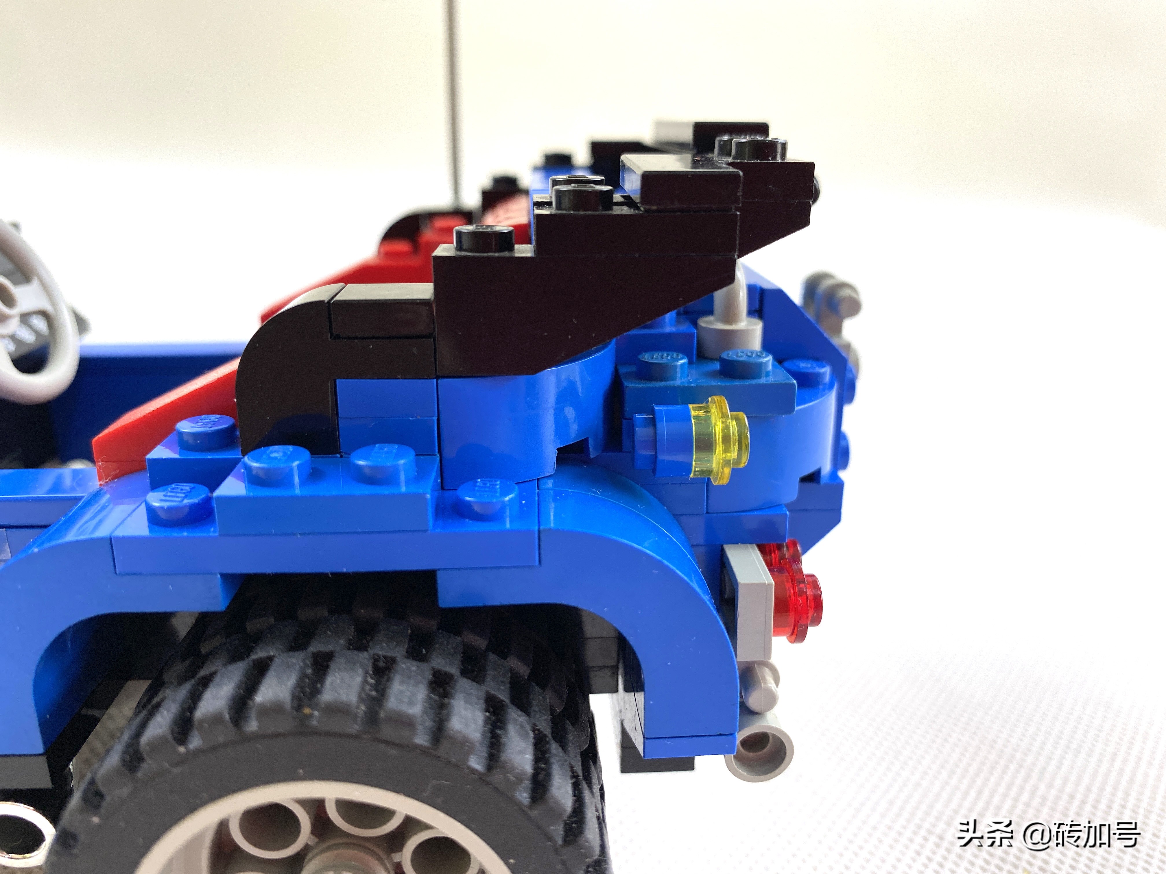 乐*官高**方出的少数几辆HotRod，借5541蓝色狂怒揭开尘封的模型小组