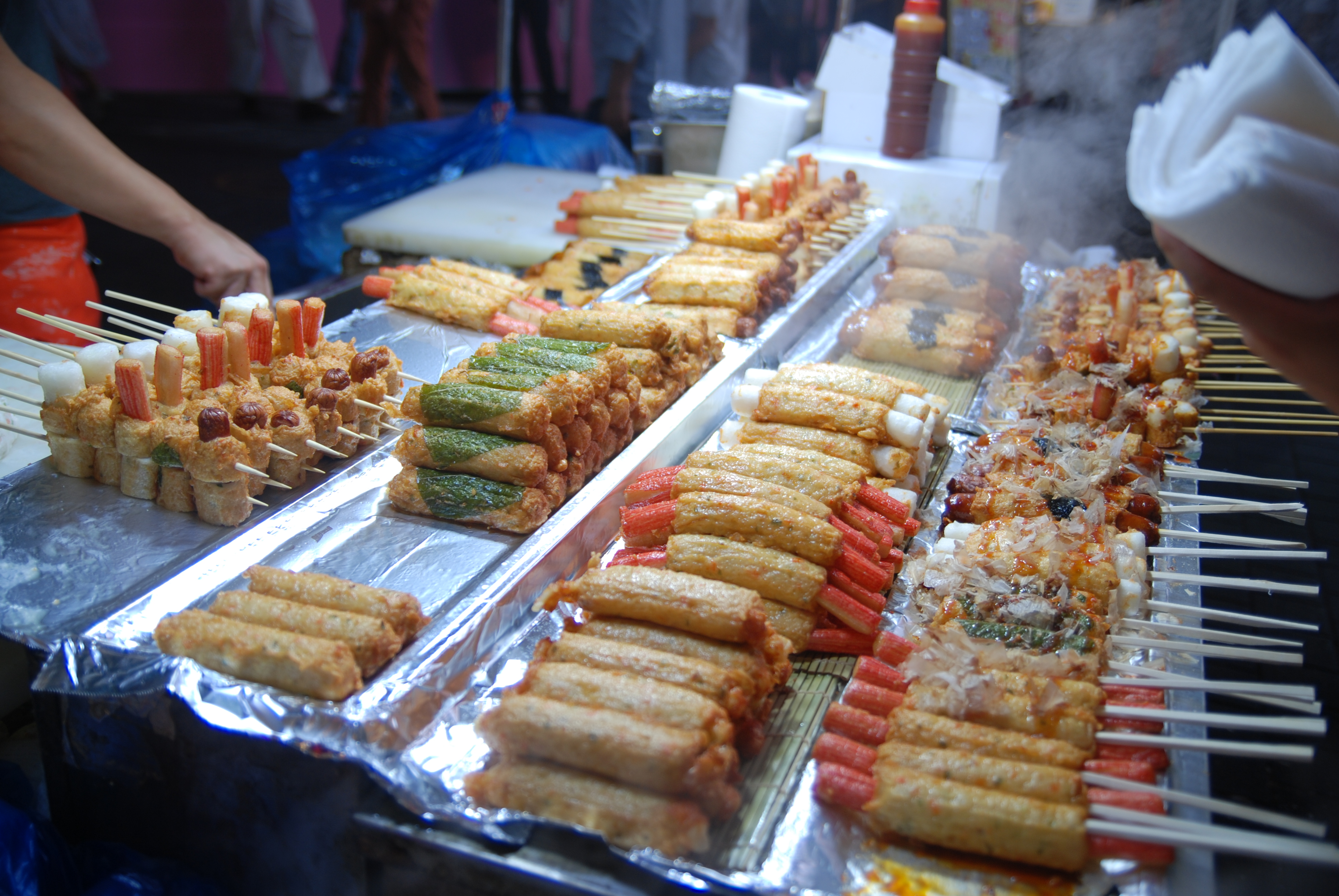 韩国紫菜包饭年糕,韩国美食一条街紫菜饭