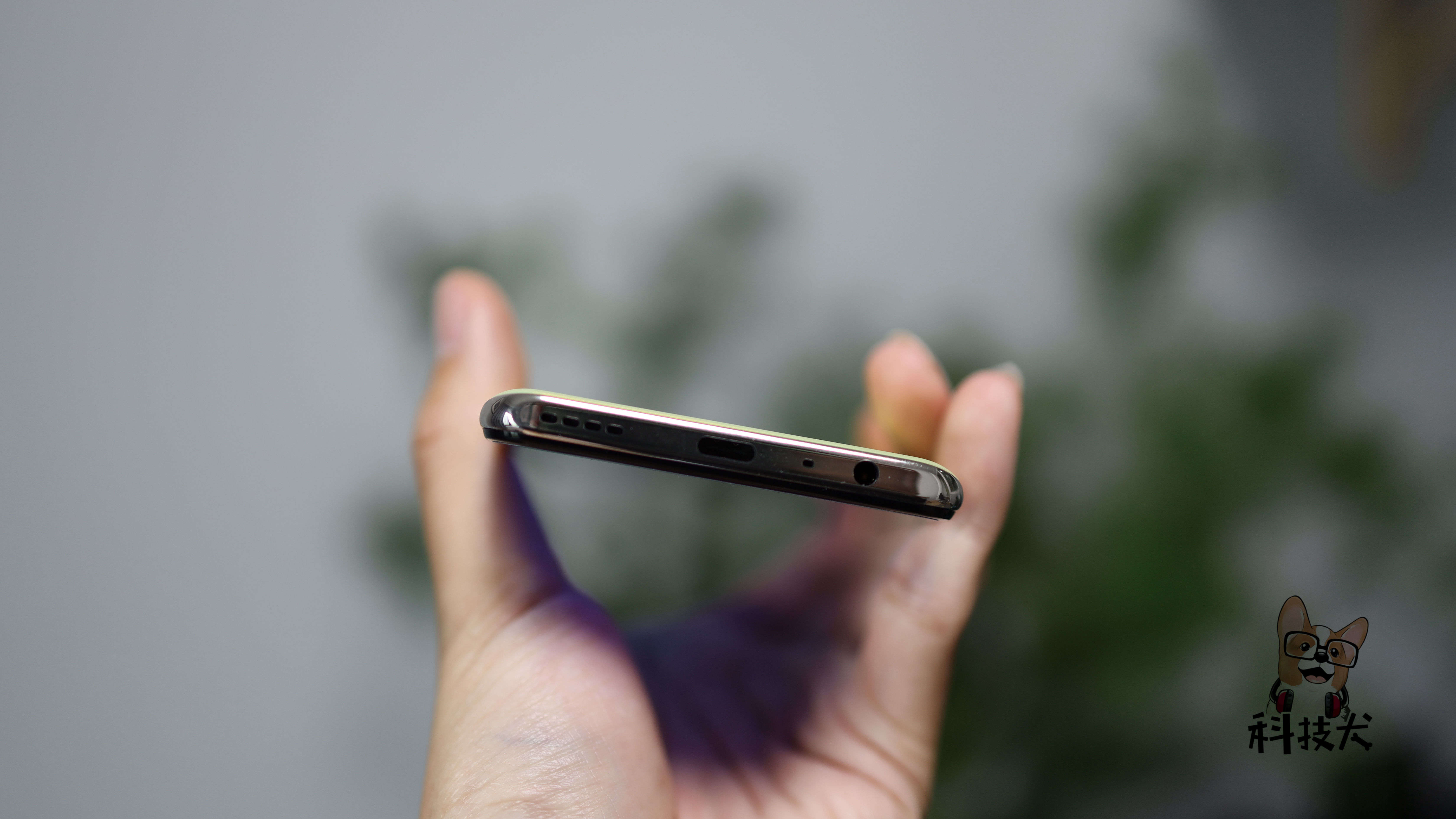 realmeq3pro萤火虫能发光吗,realmeq3pro萤火虫配色夜光效果