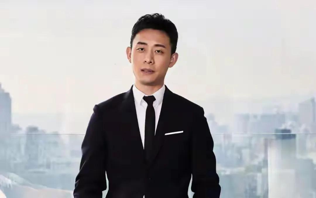 老了和年轻时不一样的男明星,早过了30岁却满满少年感的男明星