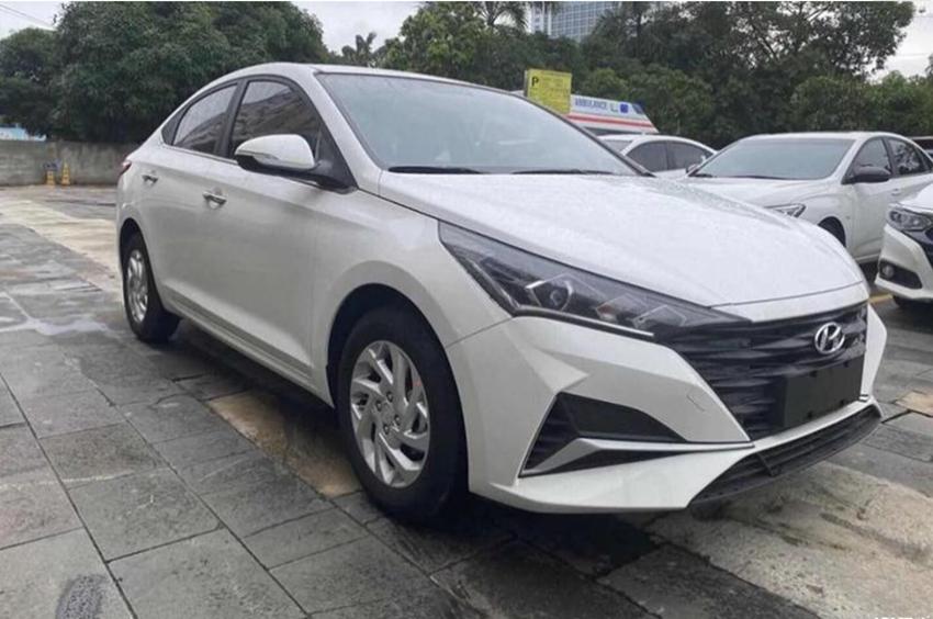 吉利帝豪和现代悦纳哪个好,合资车5万左右的新车省油