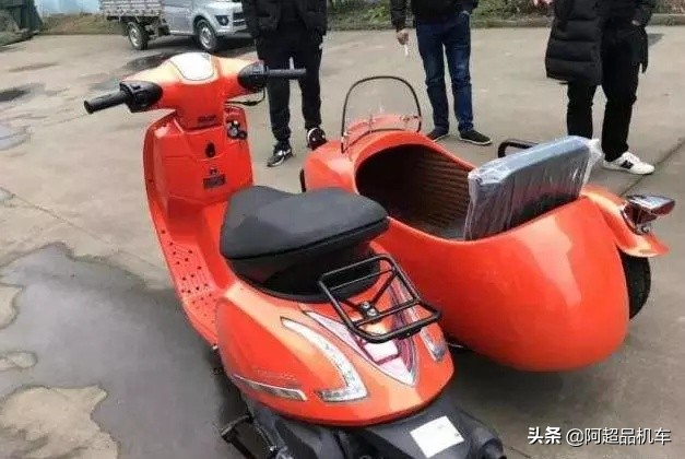 售价9800元，环爵HJ125边三轮，无级变速采用主流风格！