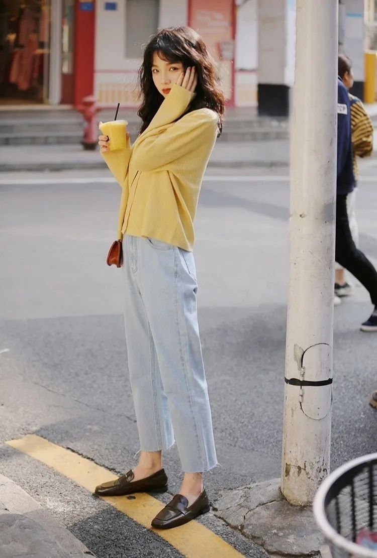 小个子显高显腿长的几种裤子,小个子腿弯穿什么裤子显直长