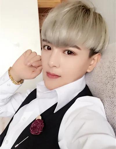 化妆品暴利品牌排行榜,20岁女生化妆品暴利