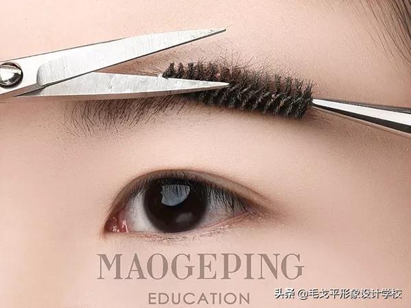 正确的修眉画眉方法,简单的修眉技巧和画眉方法