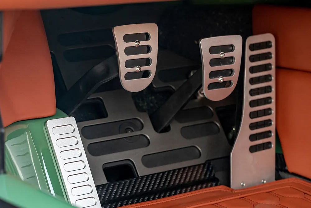 玩汽车玩具模型,玩玩具模型车