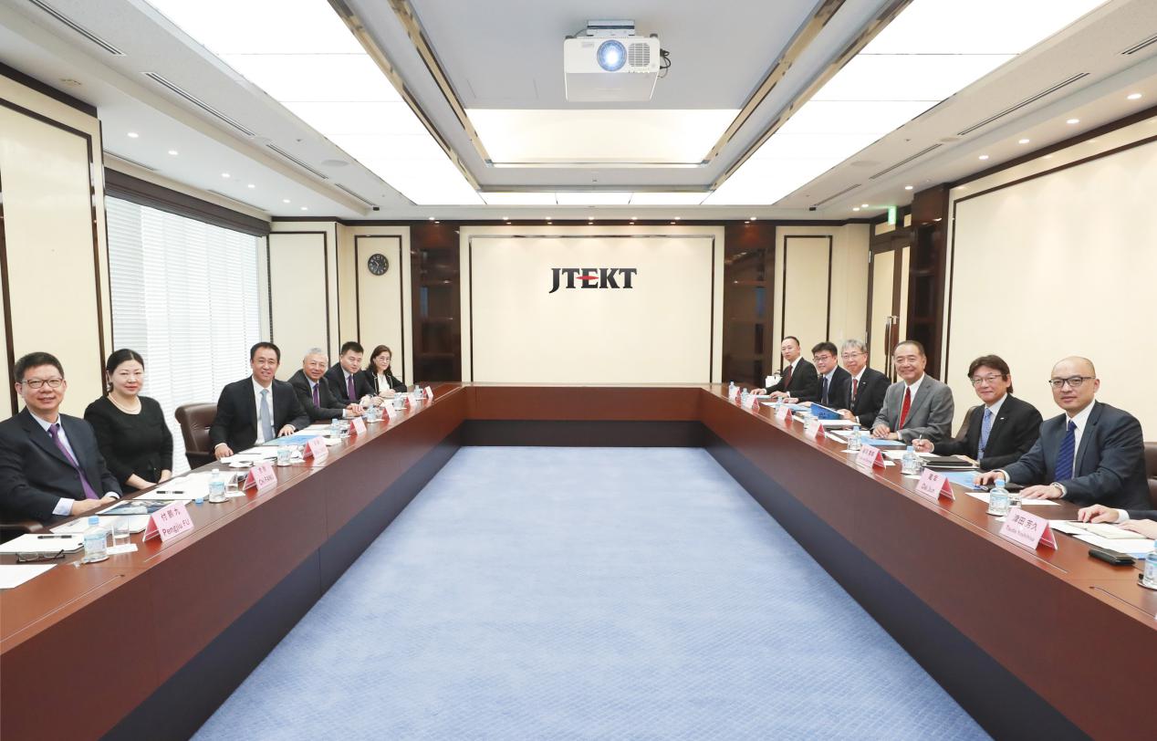 许家印最后一次公开亮相恒驰汽车,许家印亲临恒驰汽车冬季测试现场