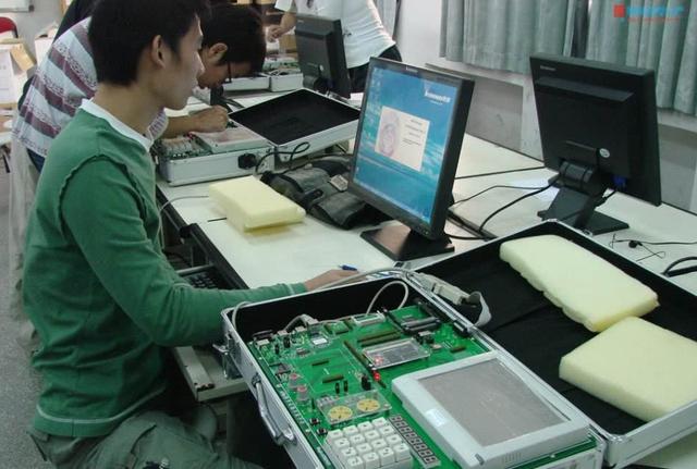 学的是“吃青春饭”专业，过了35岁怎么办？怪不得那么多人报考
