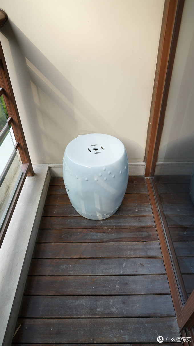 闅愪簬灞辨捣,闅愪簬灞辨捣涔嬮棿