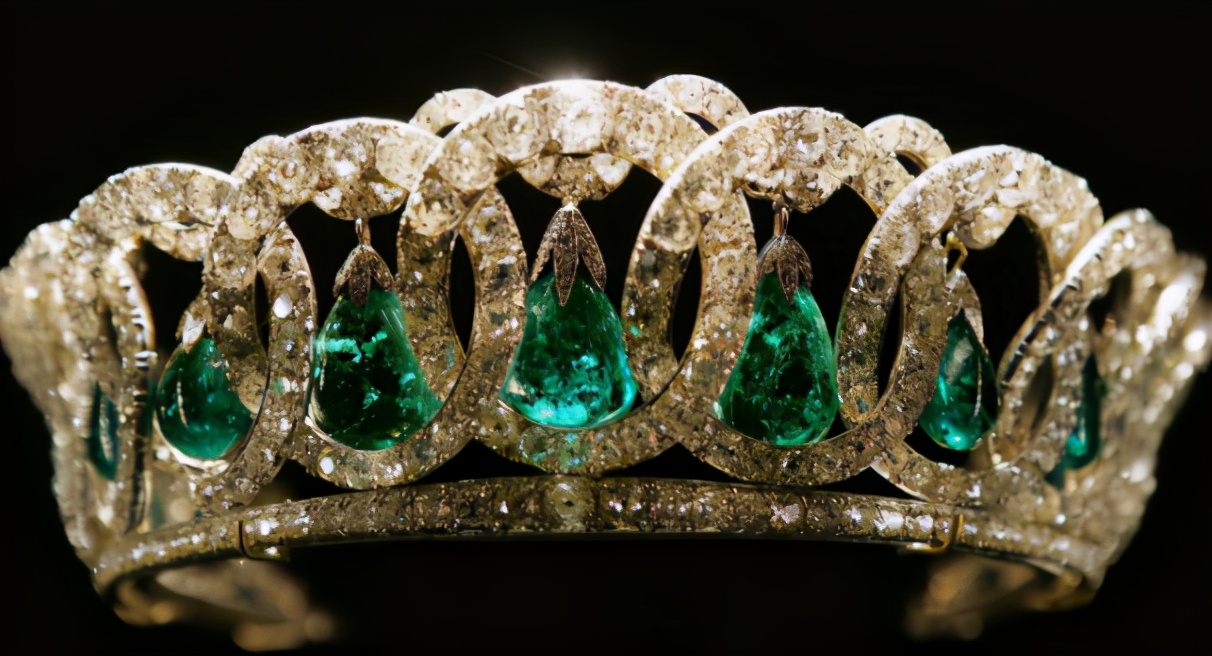 凯特王妃对戴安娜的态度,梅根想要戴安娜的蓝宝石订婚戒