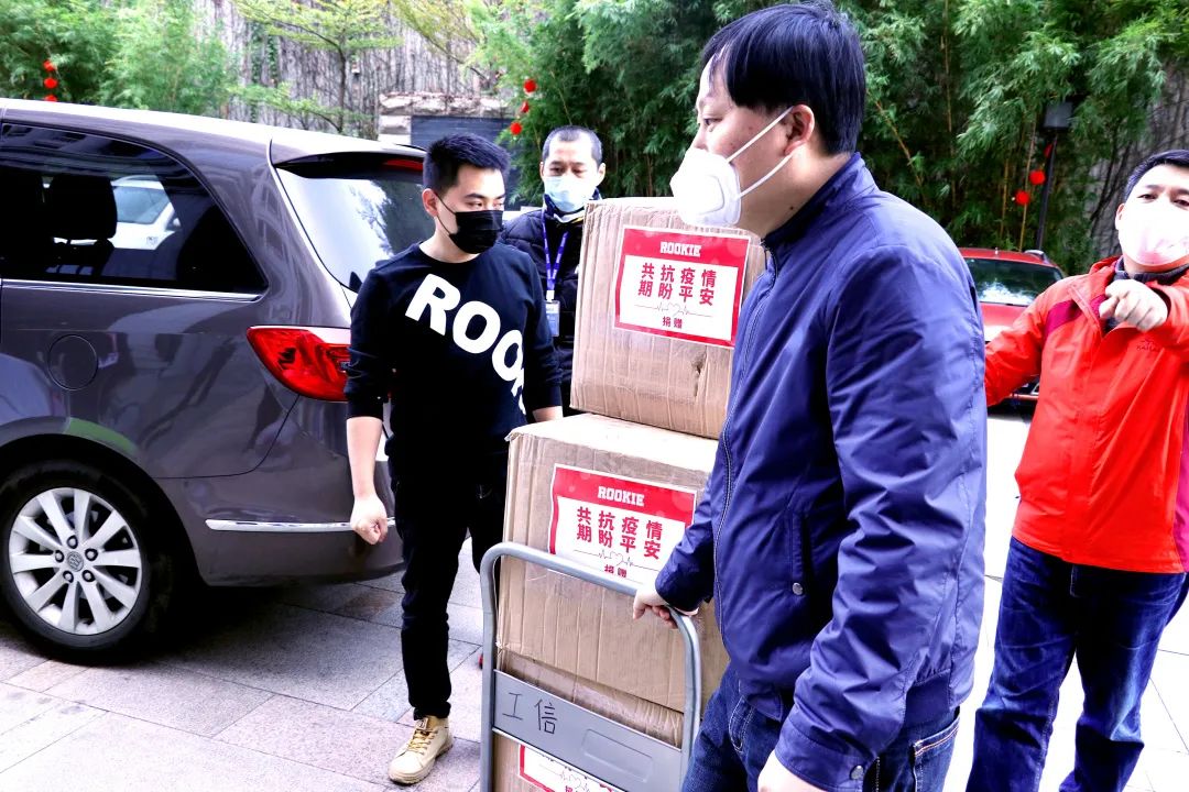 金刚狼顶起来！安踏、恒安、七匹狼…数百家晋企加入这场行动，共克时艰