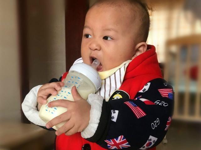 别馋宝宝的奶粉,别馋宝宝的奶粉没吃完也别去尝