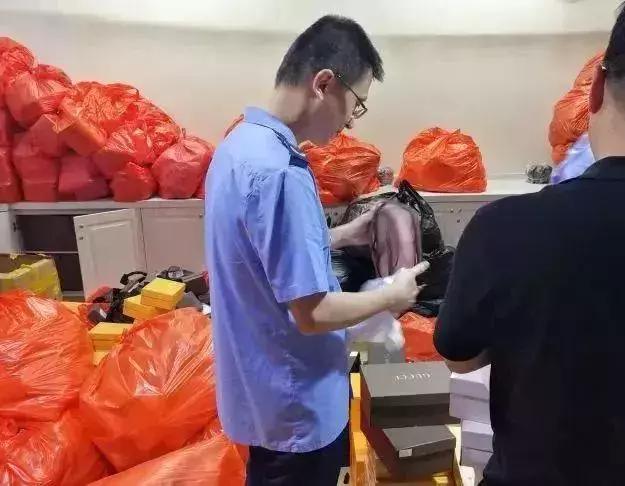 进价500卖2000,进价50卖80收100假钞亏多少