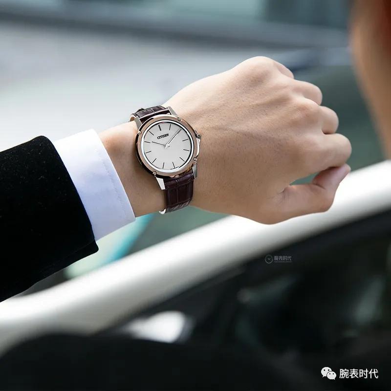 西铁城200多块钱,2500块钱买西铁城