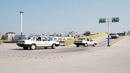 考驾照一个学员驾校能挣多少钱,考驾照的报名费教练赚了多少