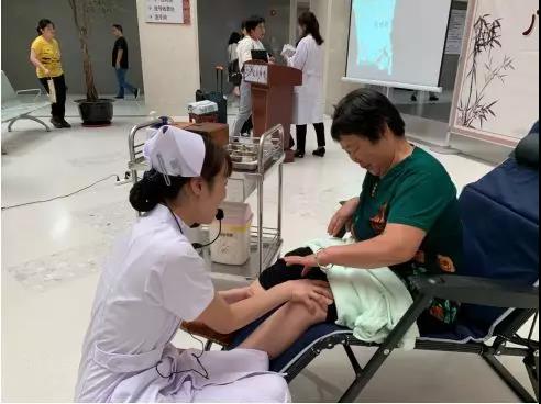 守医者初心担健康使命苏州中医院举办*党**员健康惠民义诊活动