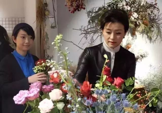 她辞去总监回家扶贫后续,她辞去总监回家扶贫结局