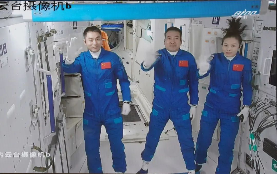 中国航天神舟十三号各国评价,外媒评价神舟十四号