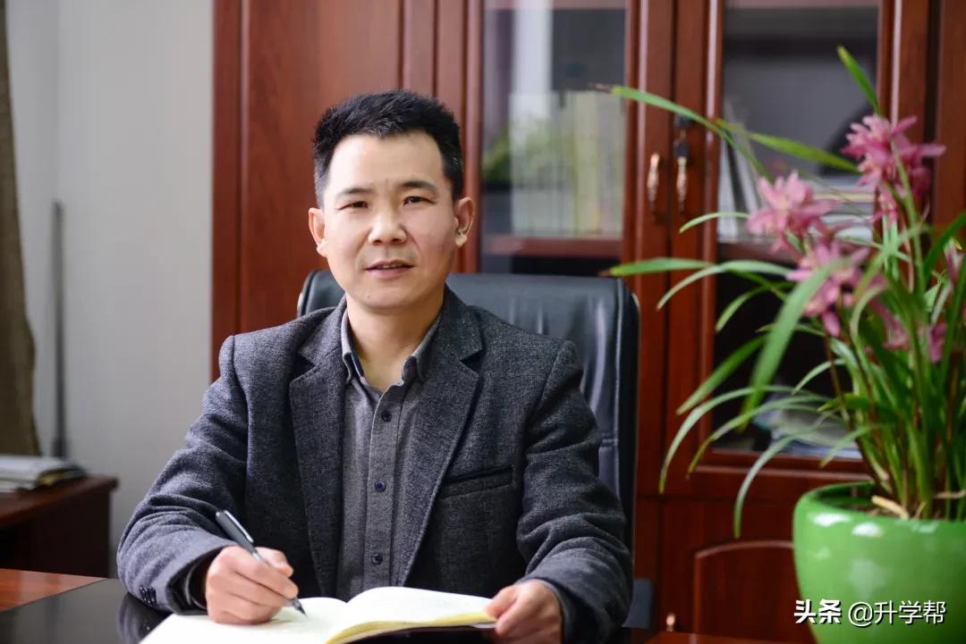 成都市天府新区新修学校,成都市建设学校老校区虎头山