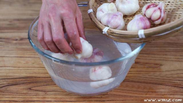 带皮糖醋蒜的腌制方法,舌尖上的中国腌糖蒜怎么腌好吃